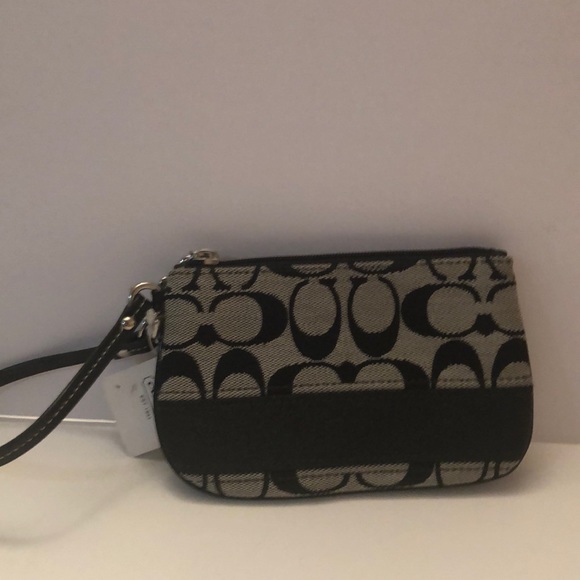 Coach Handbags - Coach signature wristlet